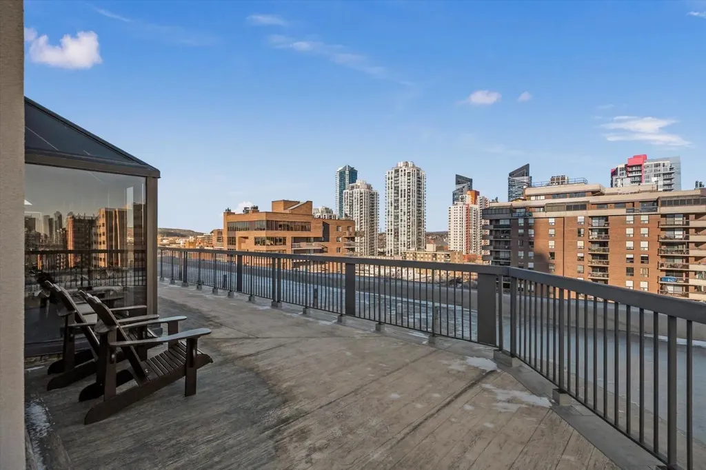 1001 14 Avenue SW Calgary AB T2R 1L2
