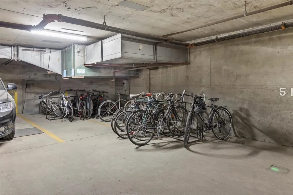 1001 14 Avenue SW Calgary AB T2R 1L2