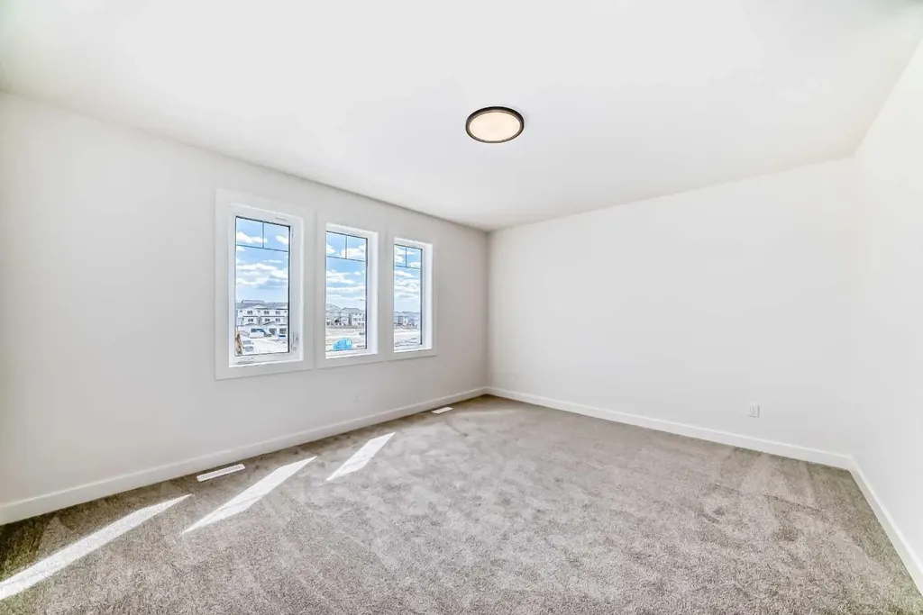 109 Heritage Park Cochrane AB T4C 3N1