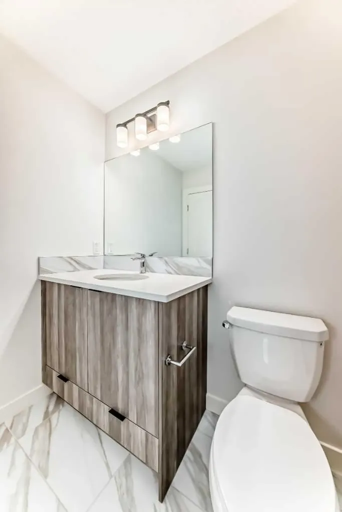 109 Heritage Park Cochrane AB T4C 3N1