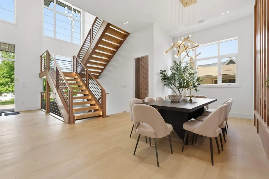 2613 6 Avenue NW Calgary AB T2N 0X8