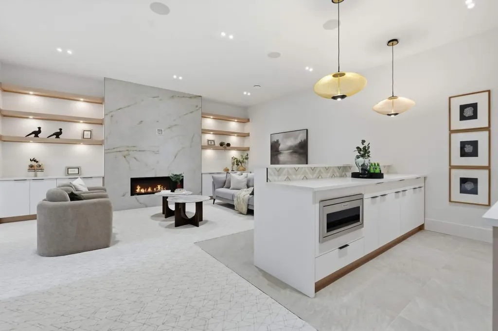 2613 6 Avenue NW Calgary AB T2N 0X8