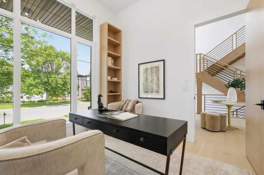 2613 6 Avenue NW Calgary AB T2N 0X8