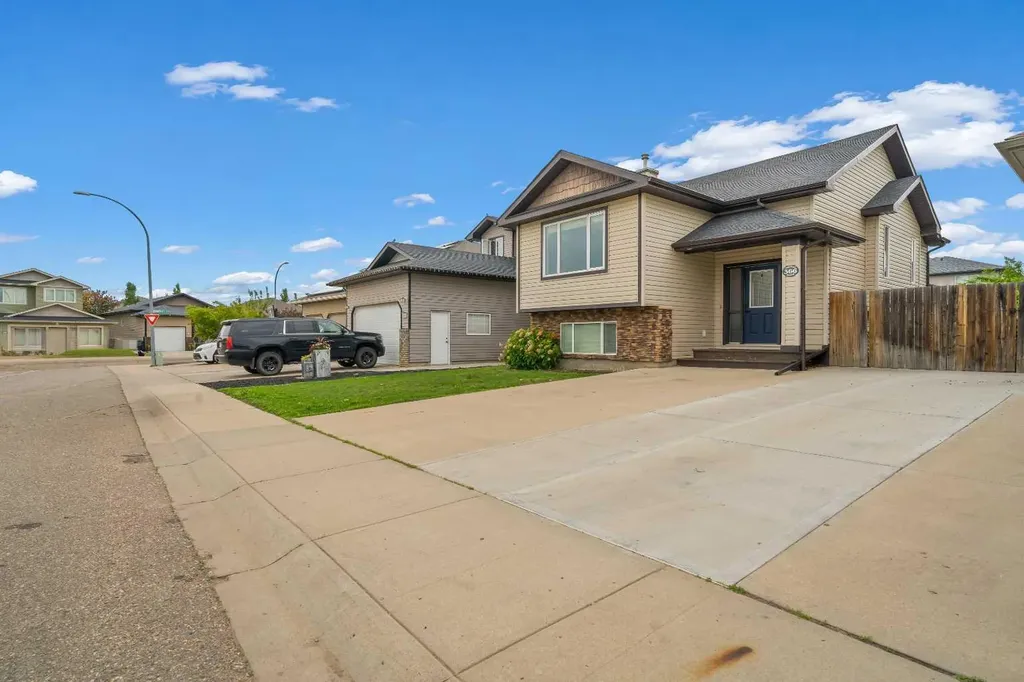 366 Somerset Row SE Medicine Hat AB T1B0H1