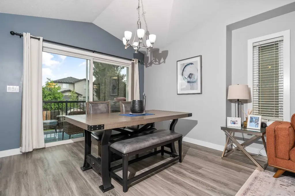 366 Somerset Row SE Medicine Hat AB T1B0H1