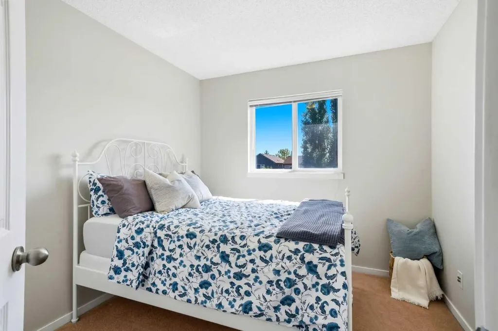 180 Eversyde Boulevard SW Calgary AB T2Y0B3