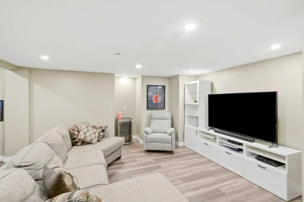 180 Eversyde Boulevard SW Calgary AB T2Y0B3