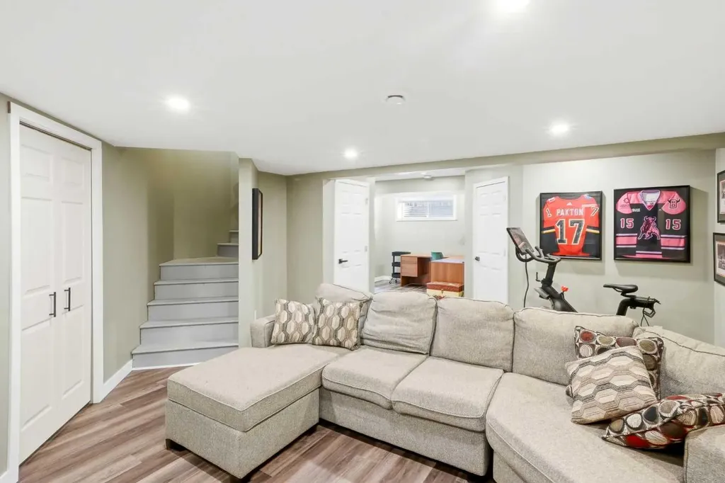 180 Eversyde Boulevard SW Calgary AB T2Y0B3