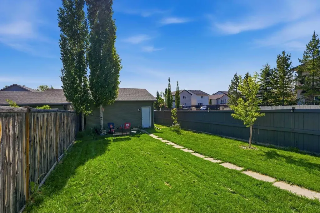 180 Eversyde Boulevard SW Calgary AB T2Y0B3