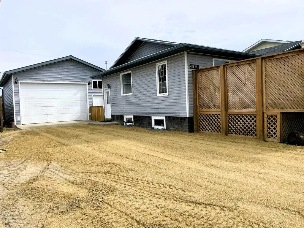 4330 49 Avenue Grimshaw AB T0H 1W0