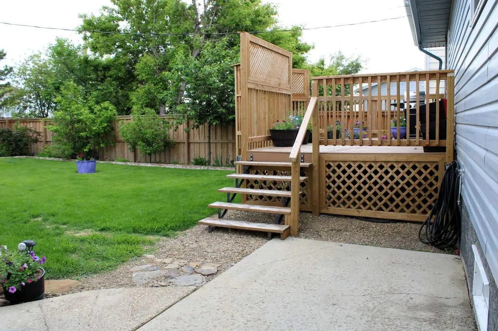 4330 49 Avenue Grimshaw AB T0H 1W0
