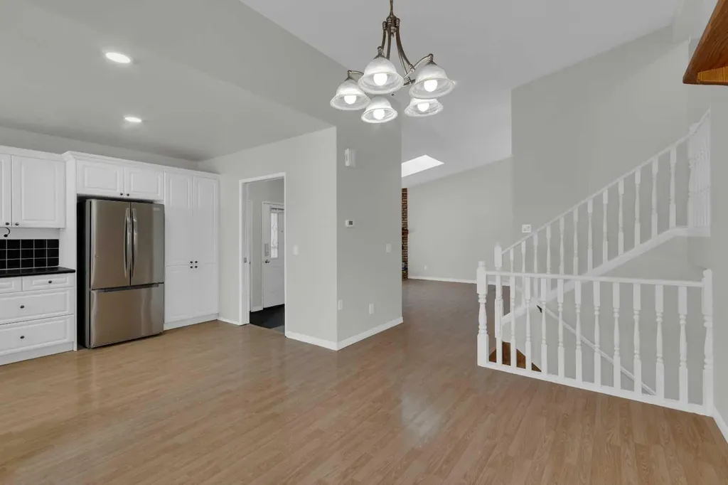 51 Ranchridge Drive NW Calgary AB T3G 1V9