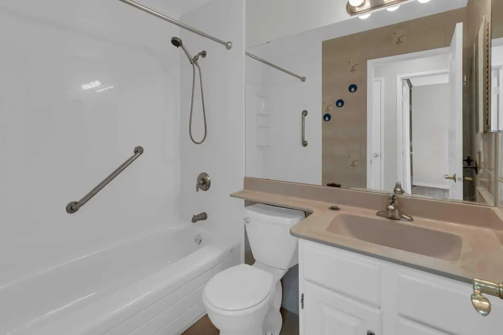 51 Ranchridge Drive NW Calgary AB T3G 1V9