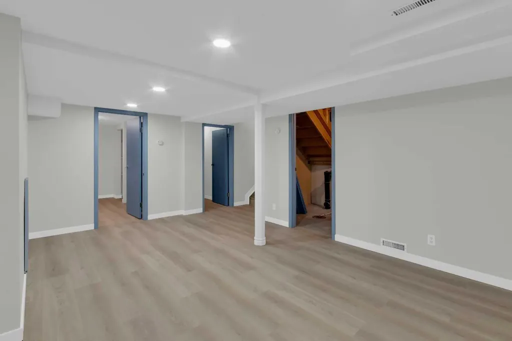 51 Ranchridge Drive NW Calgary AB T3G 1V9