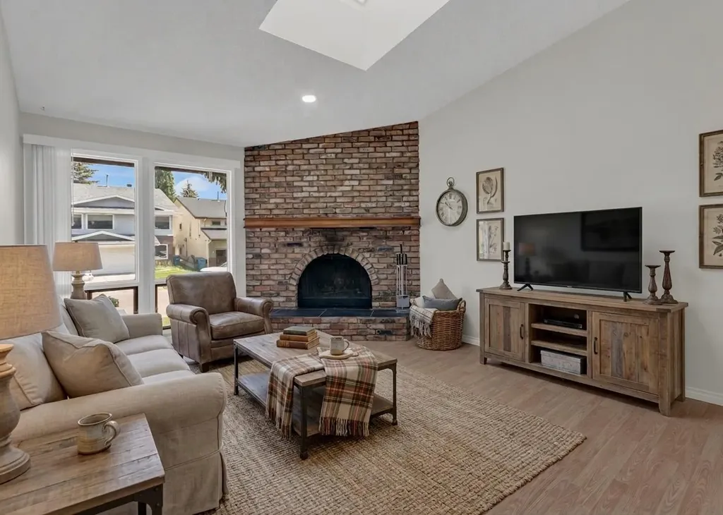 51 Ranchridge Drive NW Calgary AB T3G 1V9