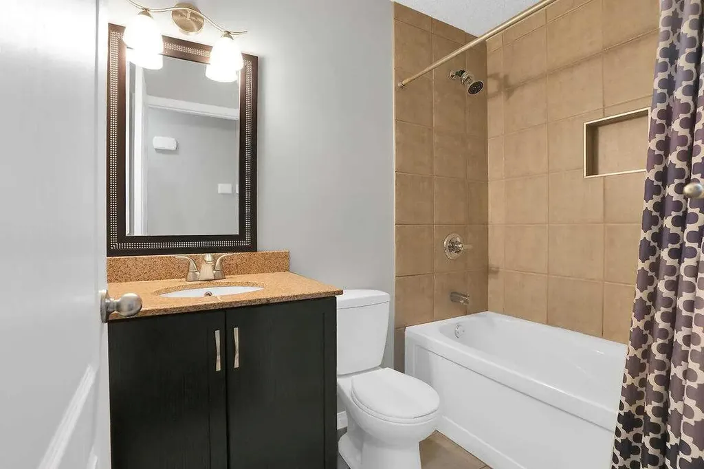 45 Shawinigan Road SW Calgary AB T2Y 2V6