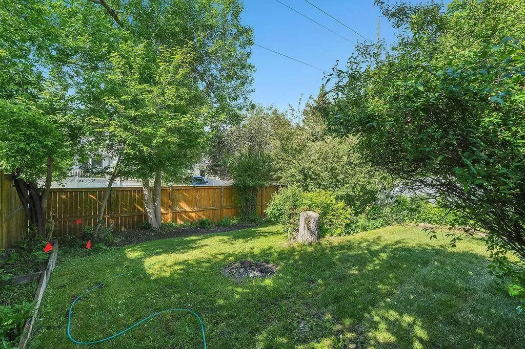 45 Shawinigan Road SW Calgary AB T2Y 2V6