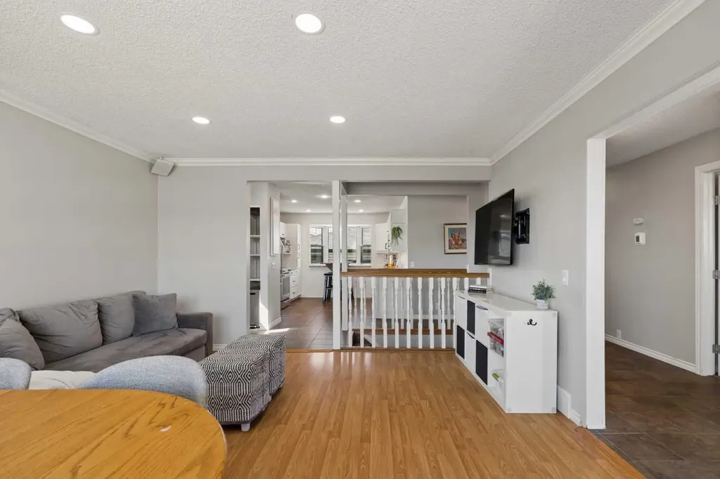 8011 Huntington Street NE Calgary AB T2K5B8