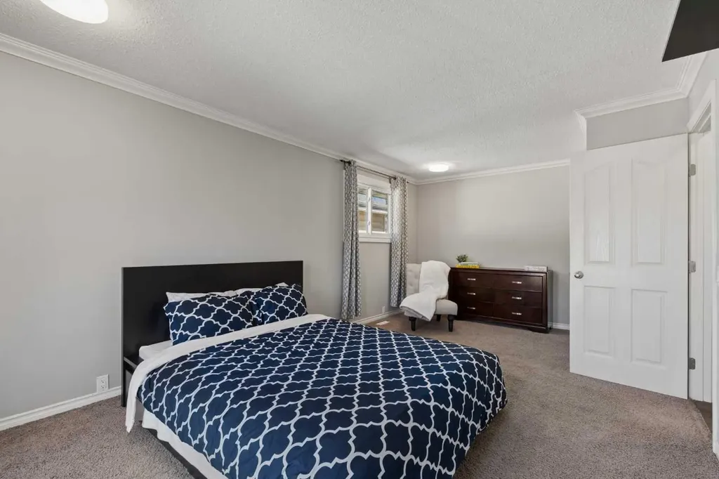 8011 Huntington Street NE Calgary AB T2K5B8