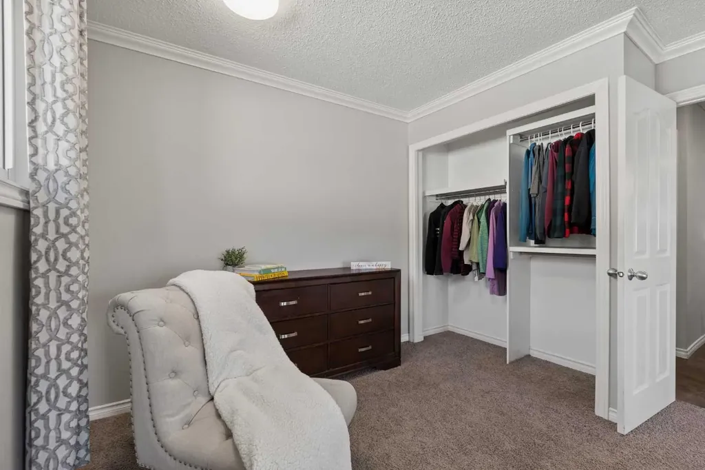 8011 Huntington Street NE Calgary AB T2K5B8