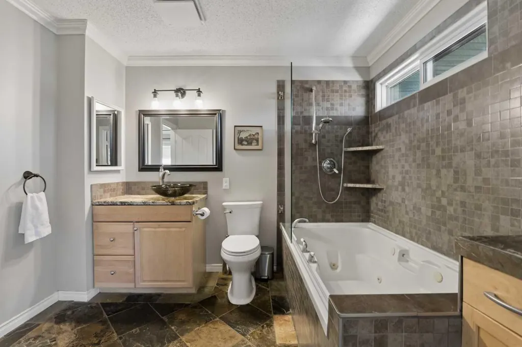 8011 Huntington Street NE Calgary AB T2K5B8