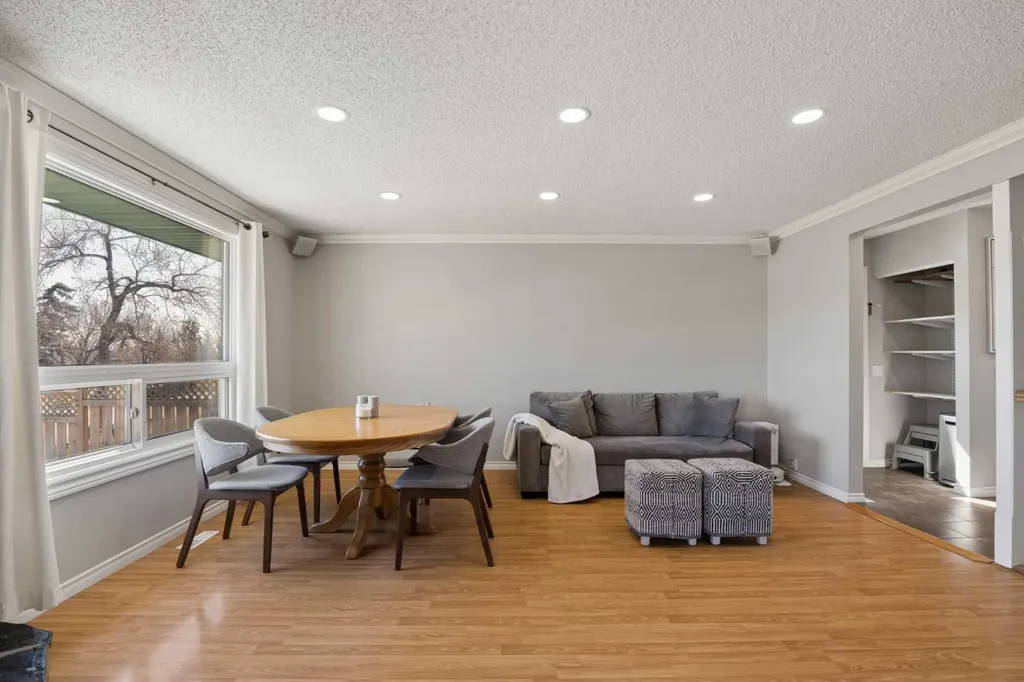 8011 Huntington Street NE Calgary AB T2K5B8