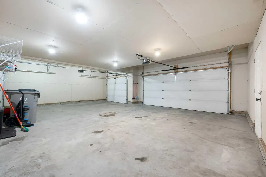 7408 29 Street Lloydminster AB T9V 3N1