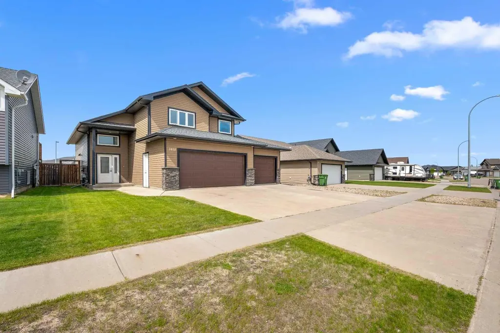 7408 29 Street Lloydminster AB T9V 3N1