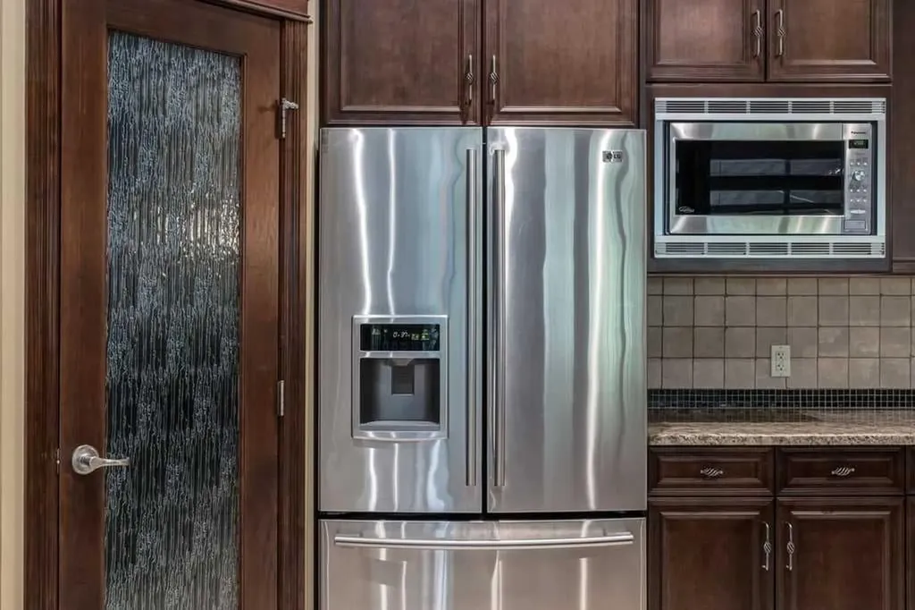 115 Wentworth Lane SW Calgary AB T3H 0E1