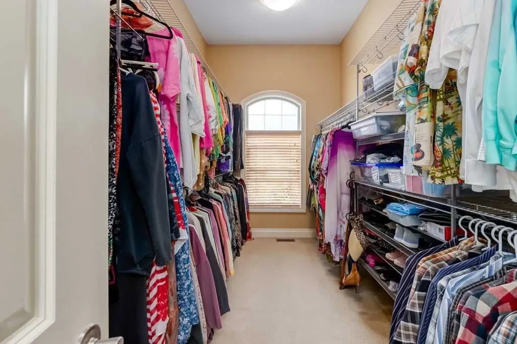 115 Wentworth Lane SW Calgary AB T3H 0E1