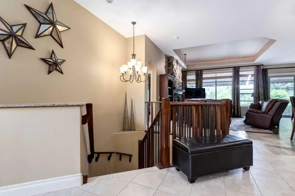 115 Wentworth Lane SW Calgary AB T3H 0E1