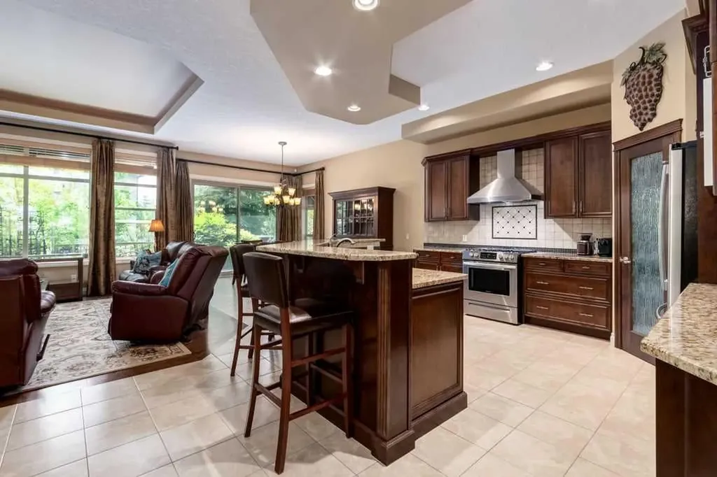 115 Wentworth Lane SW Calgary AB T3H 0E1