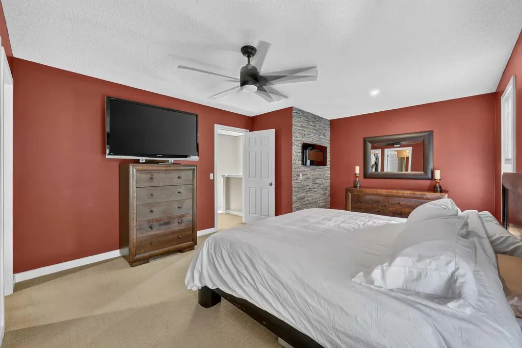 67 Hidden Ranch Terrace NW Calgary AB T3A 5A4