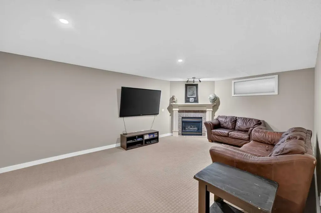 67 Hidden Ranch Terrace NW Calgary AB T3A 5A4