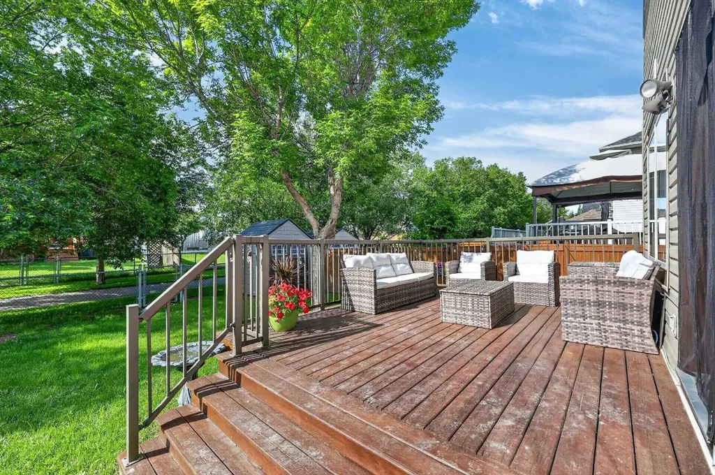 67 Hidden Ranch Terrace NW Calgary AB T3A 5A4