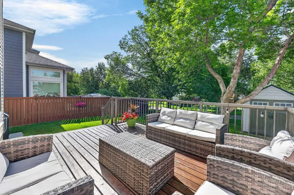 67 Hidden Ranch Terrace NW Calgary AB T3A 5A4