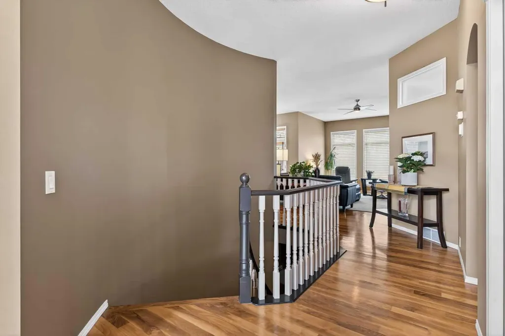 15 Hampstead Rise NW Calgary AB T3A 6B4