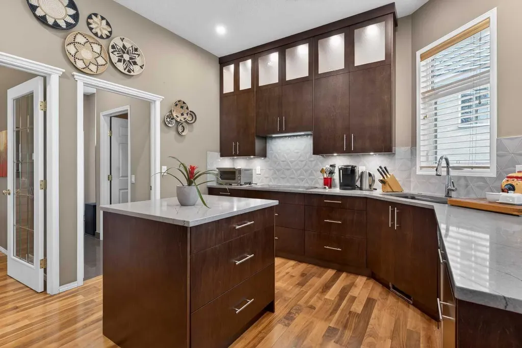 15 Hampstead Rise NW Calgary AB T3A 6B4