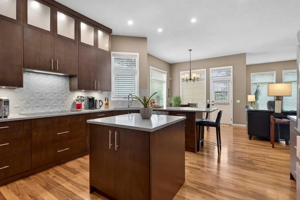 15 Hampstead Rise NW Calgary AB T3A 6B4