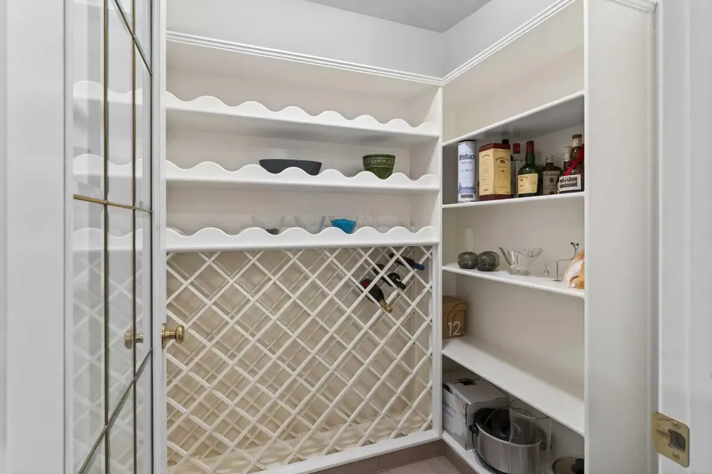 15 Hampstead Rise NW Calgary AB T3A 6B4