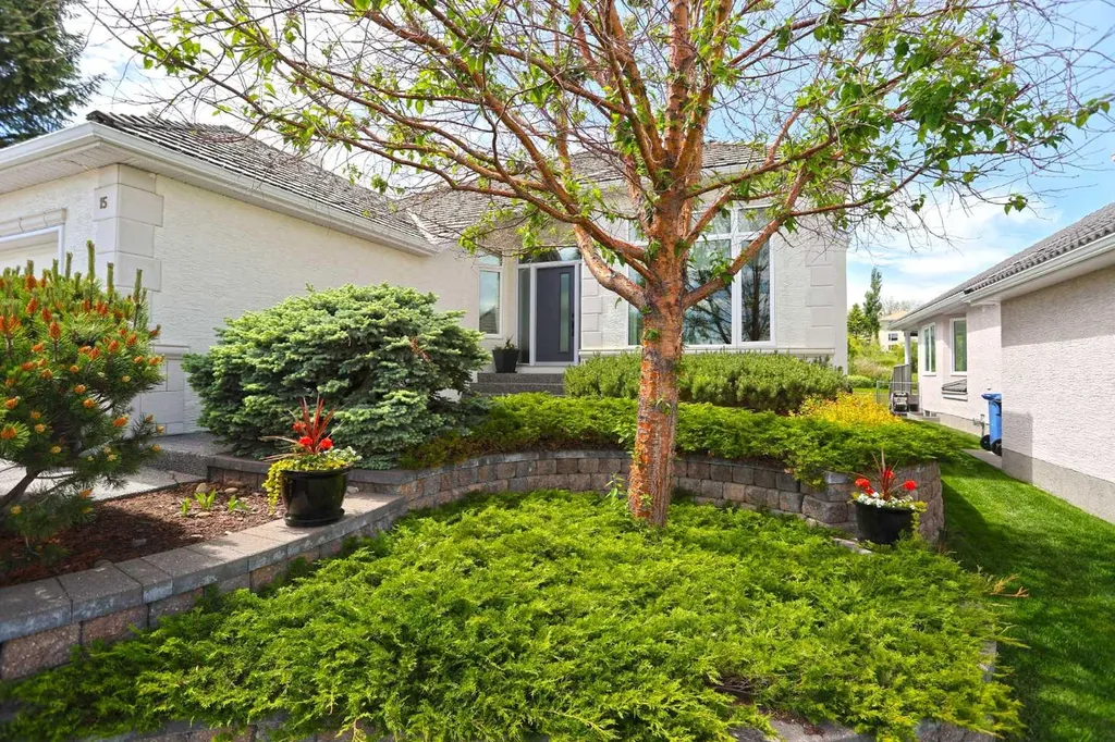 15 Hampstead Rise NW Calgary AB T3A 6B4