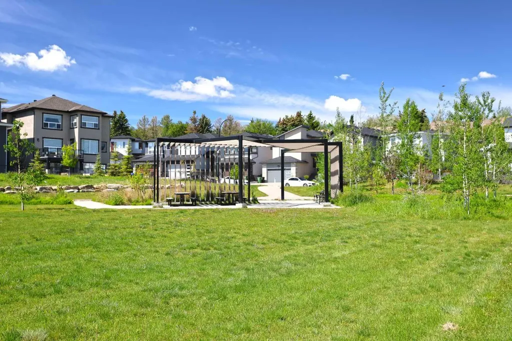 15 Hampstead Rise NW Calgary AB T3A 6B4