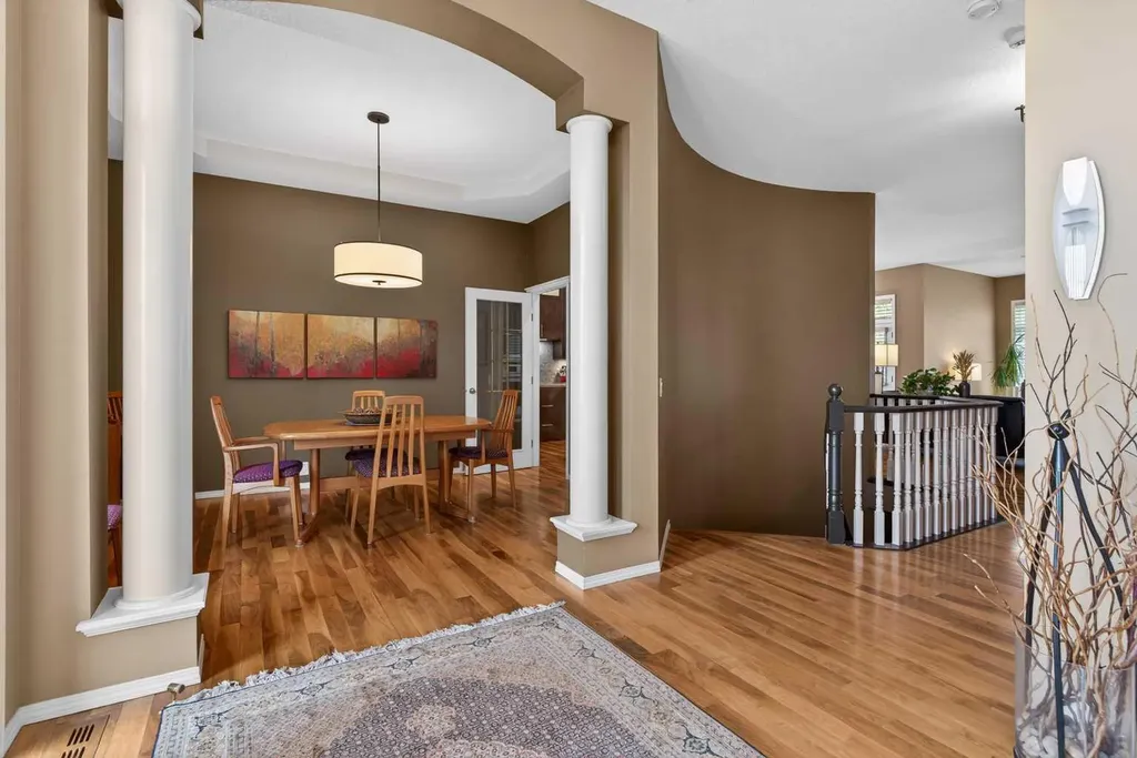 15 Hampstead Rise NW Calgary AB T3A 6B4