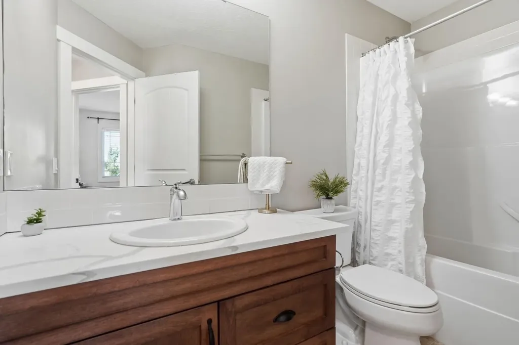 245 Cimarron Vista Way Okotoks AB T1S 1L5