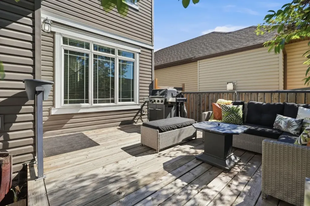 245 Cimarron Vista Way Okotoks AB T1S 1L5