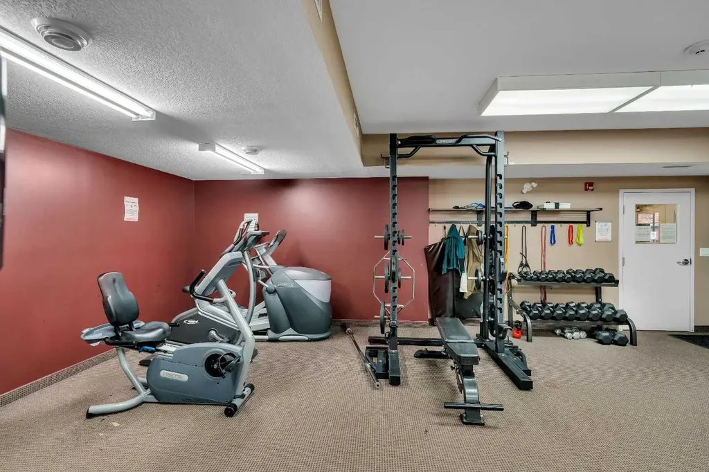 30 Royal Oak Plaza NW Calgary AB T3G 0C1