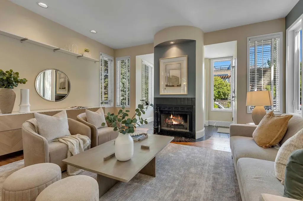 2215 3 Avenue NW Calgary AB T2N0K7