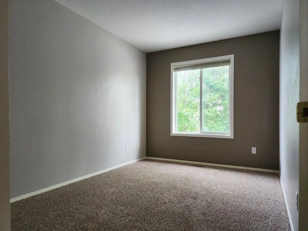 67 Blackfoot Boulevard W Lethbridge AB T1K 7N7