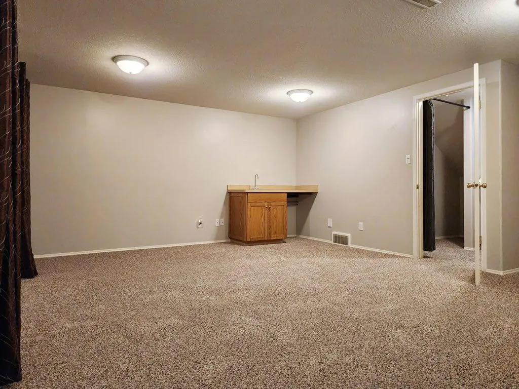 67 Blackfoot Boulevard W Lethbridge AB T1K 7N7