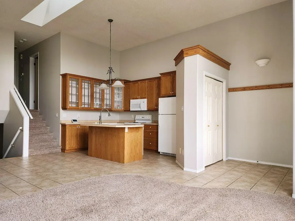 67 Blackfoot Boulevard W Lethbridge AB T1K 7N7